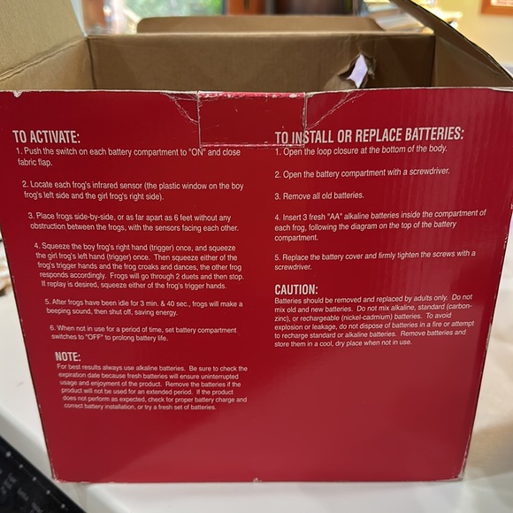 Vintage Christmas Dillards Singing Frog Duet - Picture 7 of 7